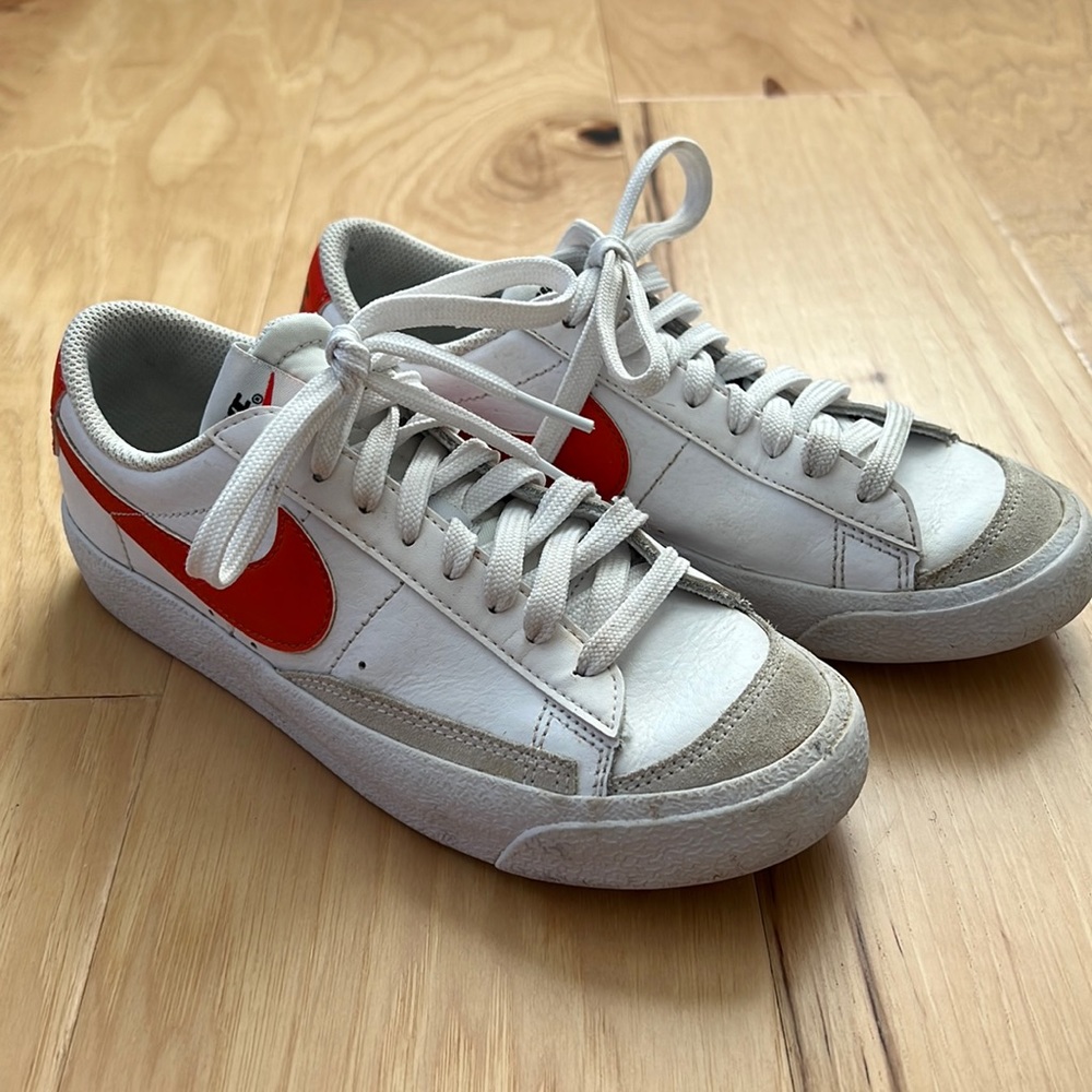Nike boys size 4 Blazers